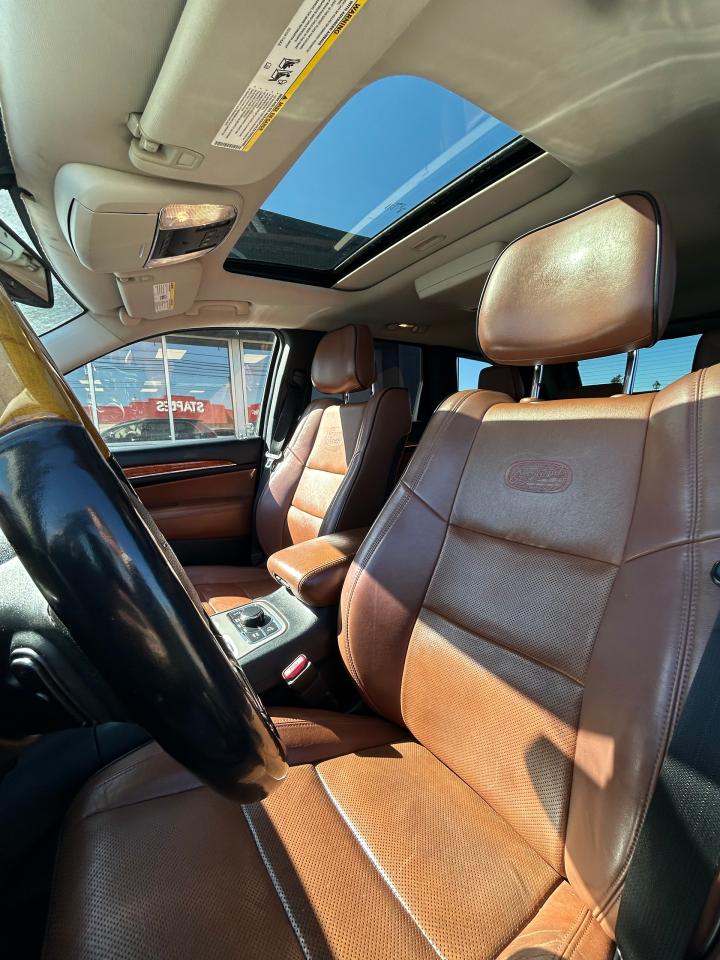2011 Jeep Grand Cherokee Overland - Photo #8