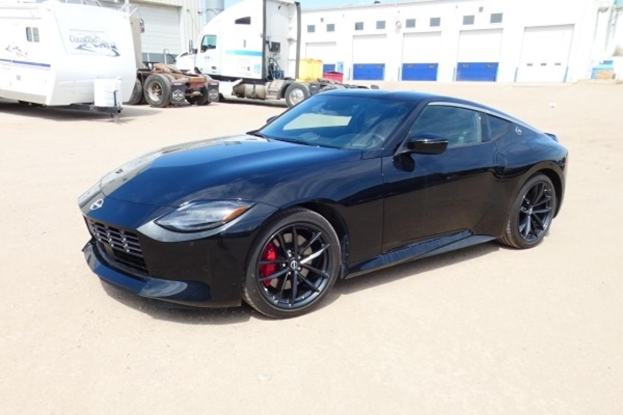 2024 Nissan Z Performance 6 spd. Manual w/Htd L.wrap, BUC - Photo #2