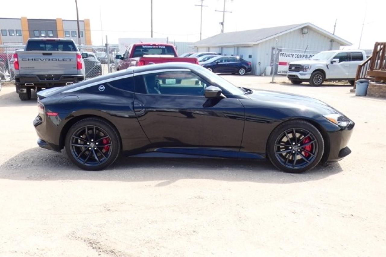 2024 Nissan Z Performance 6 spd. Manual w/Htd L.wrap, BUC - Photo #5