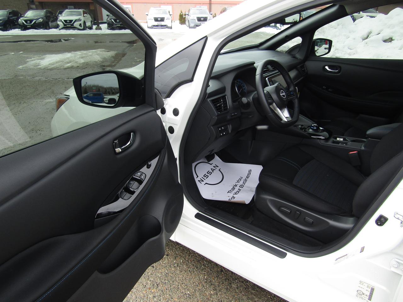 2023 Nissan Leaf SV PLUS Photo