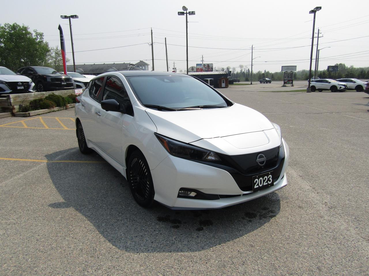2023 Nissan Leaf SV PLUS Photo3