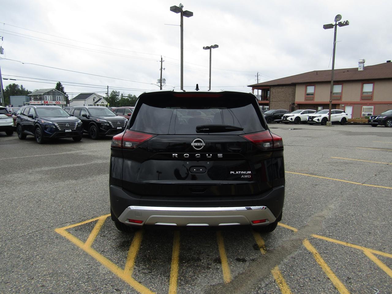 2023 Nissan Rogue Platinum Photo