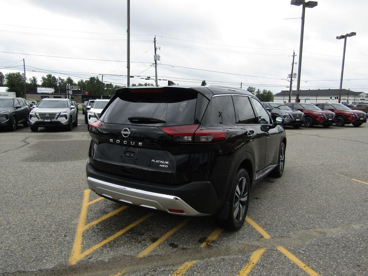 2023 Nissan Rogue Platinum Photo