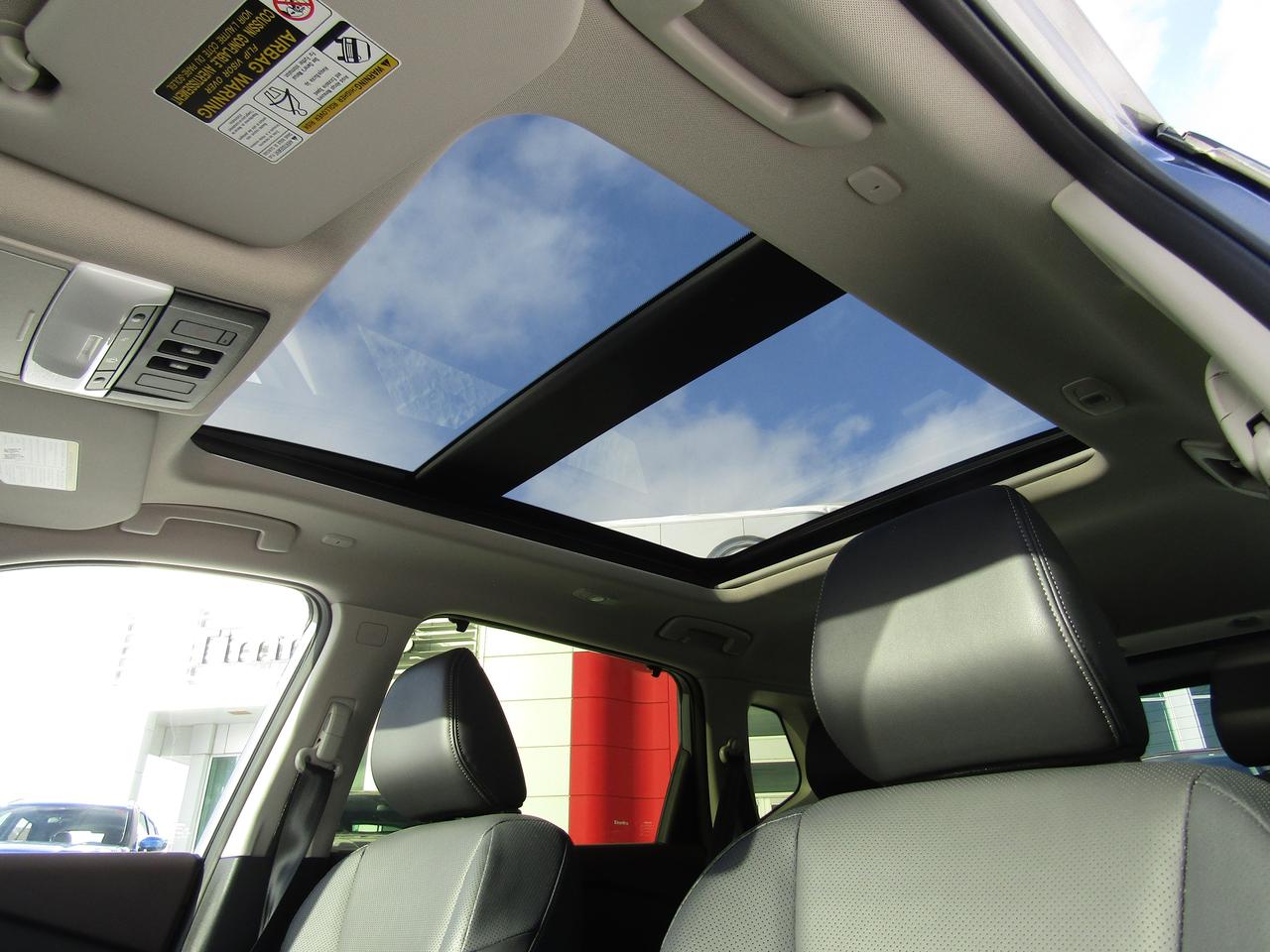 2023 Nissan Rogue Platinum Photo