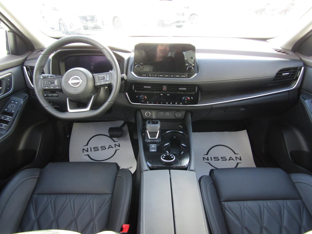 2023 Nissan Rogue Platinum Photo