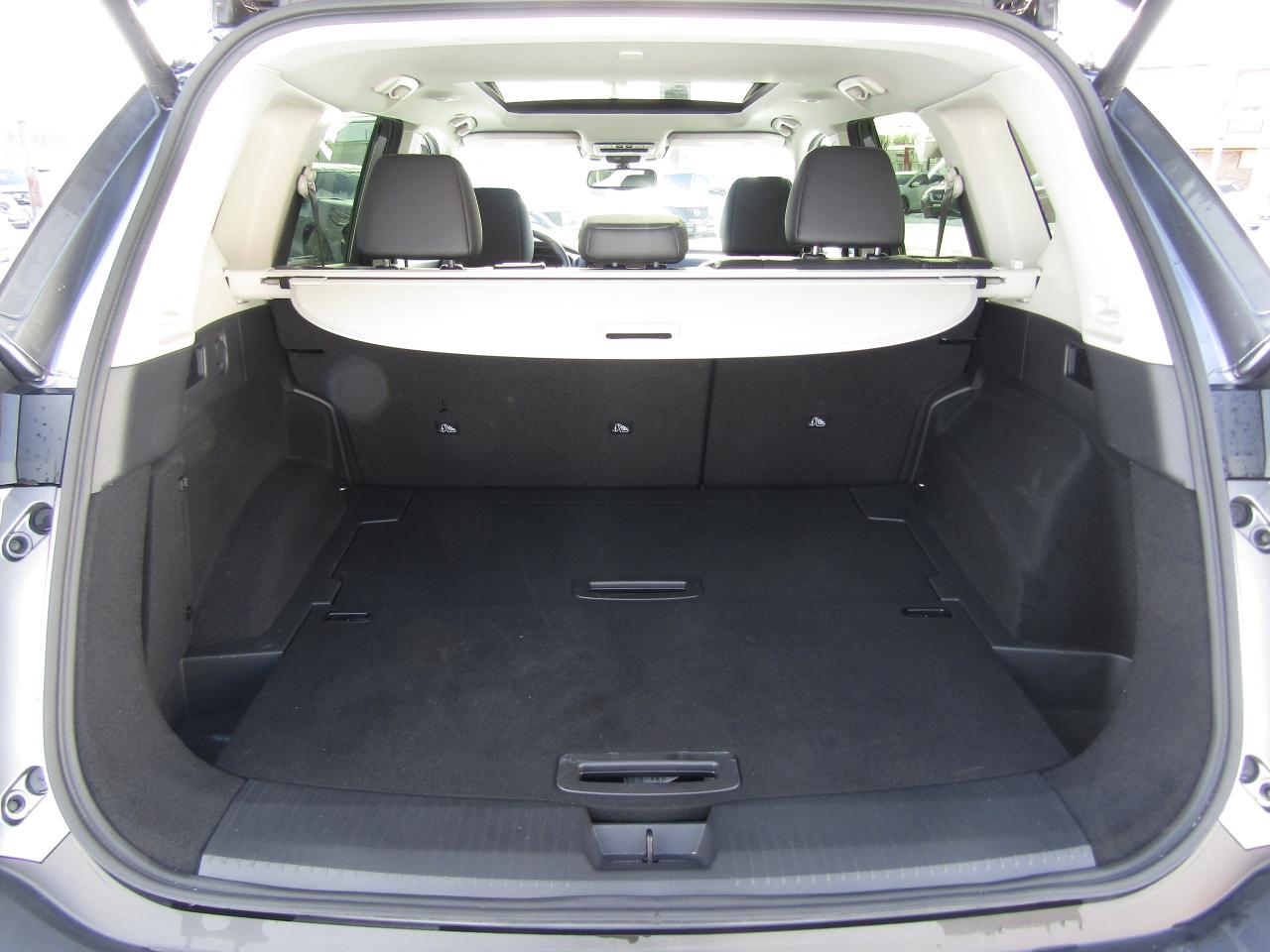 2023 Nissan Rogue Platinum Photo