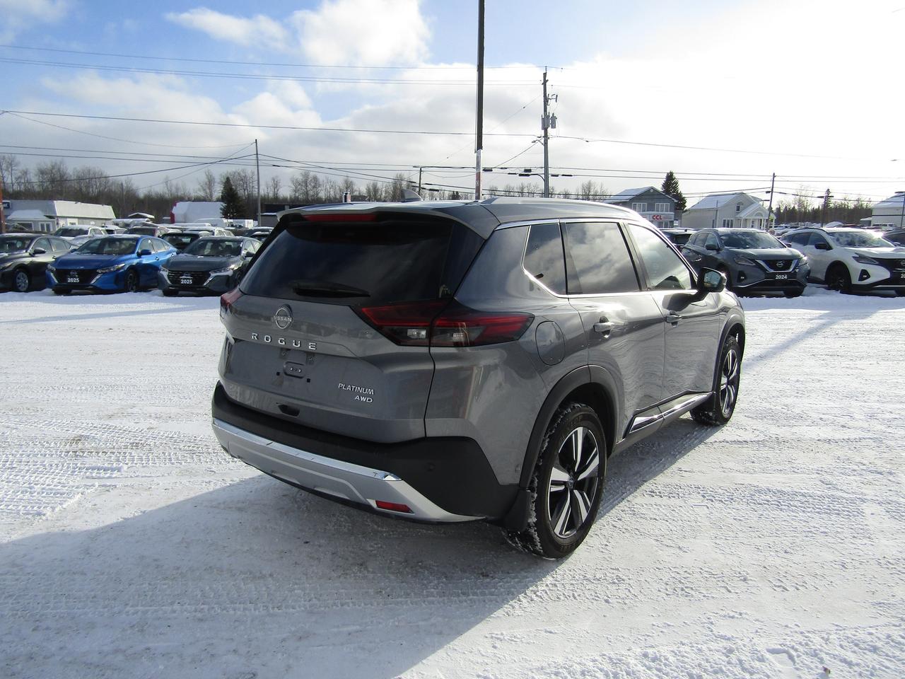 2023 Nissan Rogue Platinum Photo