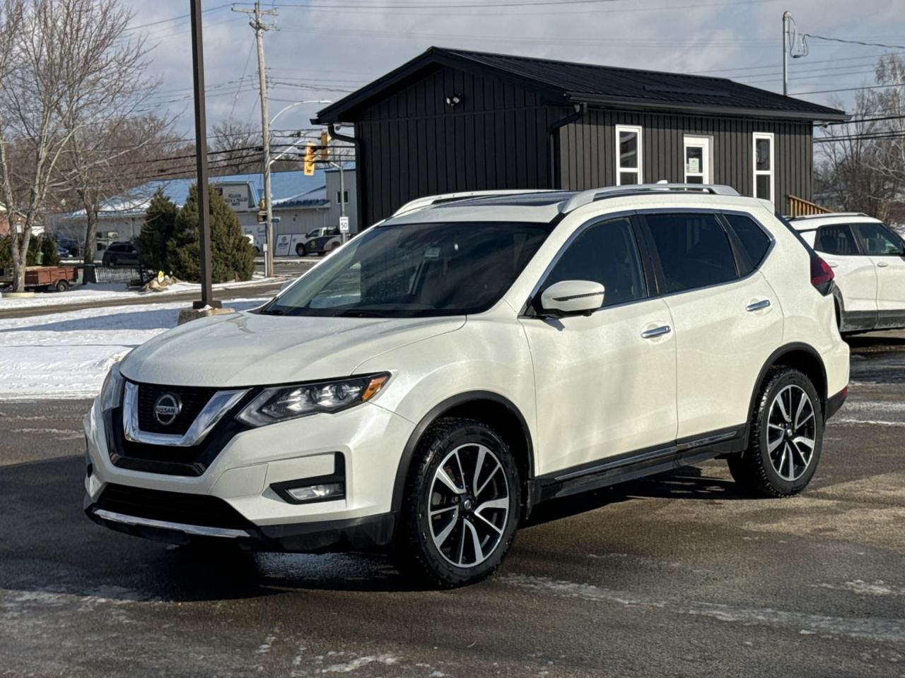 Used 2020 Nissan Rogue SL AWD Snow and all season tires included for sale in Gananoque, ON