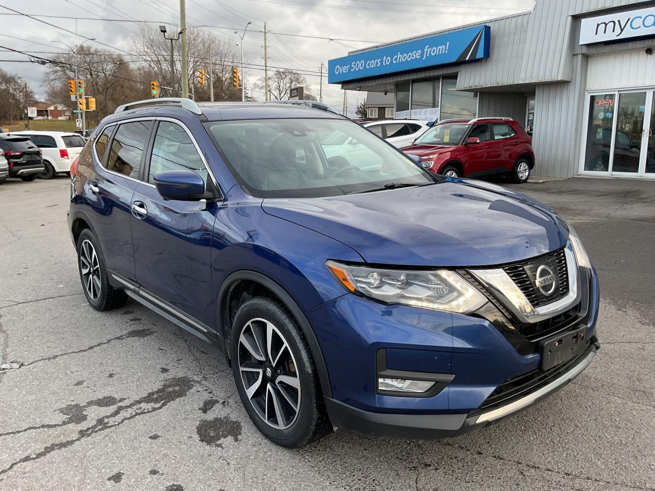 Used 2017 Nissan Rogue SL Platinum 2.5L SL PLATINUM!!!!   SUNROOF. HEATED SEATS. LEATHER. NAV.    BACKUP CAM. BLUETOOTH. A/C. CRUISE. P for sale in North Bay, ON