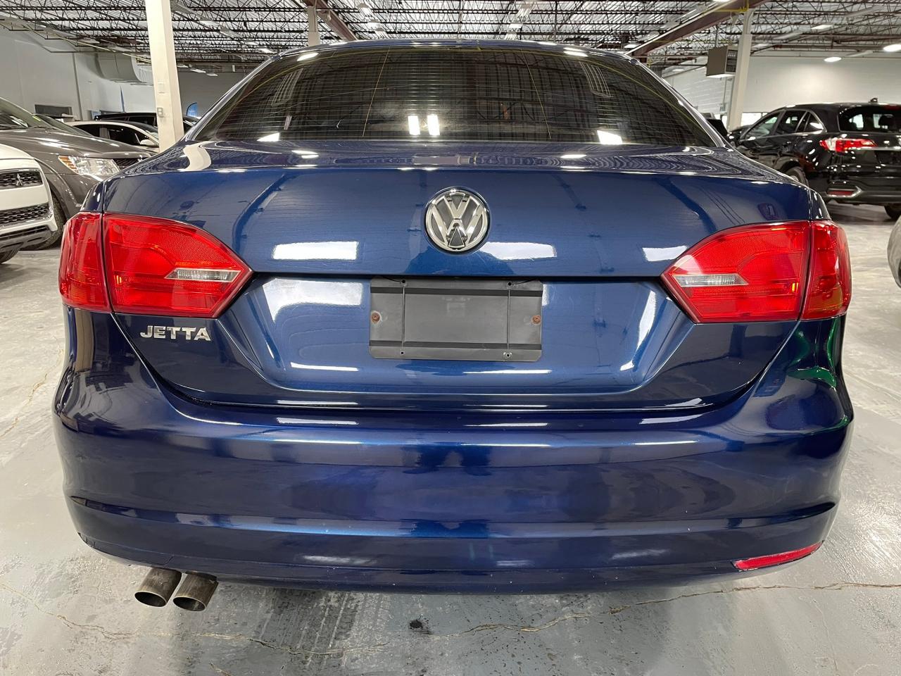 2014 Volkswagen Jetta BASE Photo3