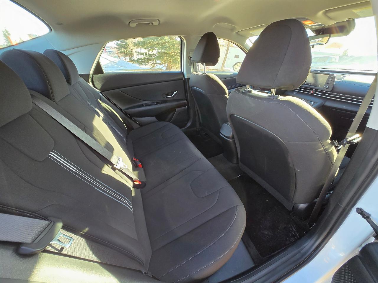 2023 Hyundai Elantra Preferred IVT | ALL CREDIT ACCEPTED!! - Photo #15