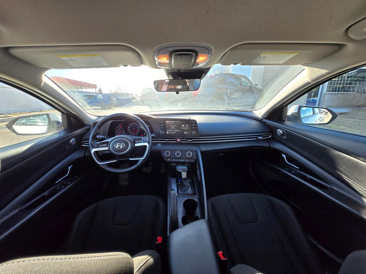 2023 Hyundai Elantra Preferred IVT | ALL CREDIT ACCEPTED!! - Photo #10