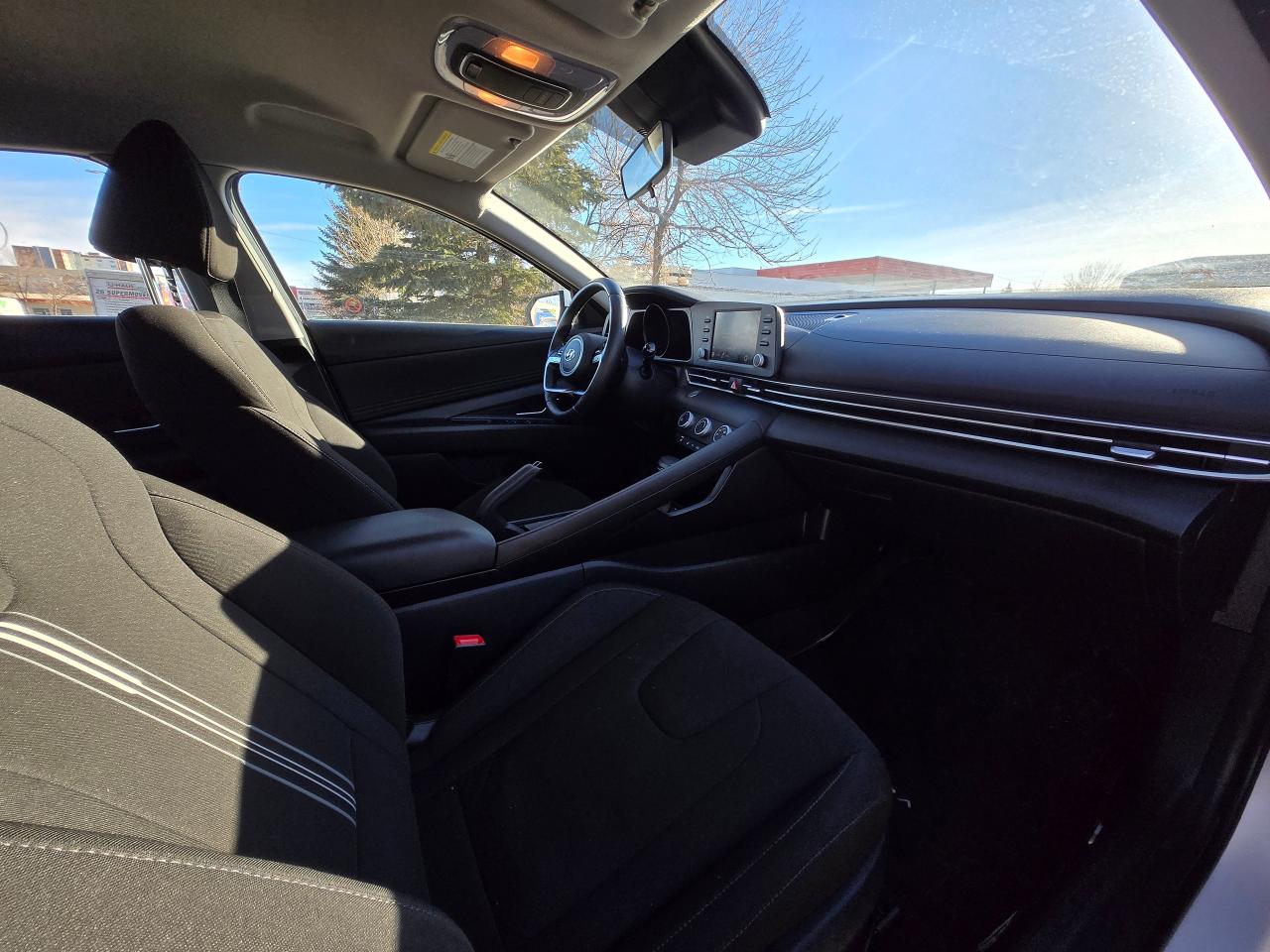 2023 Hyundai Elantra Preferred IVT | ALL CREDIT ACCEPTED!! - Photo #11