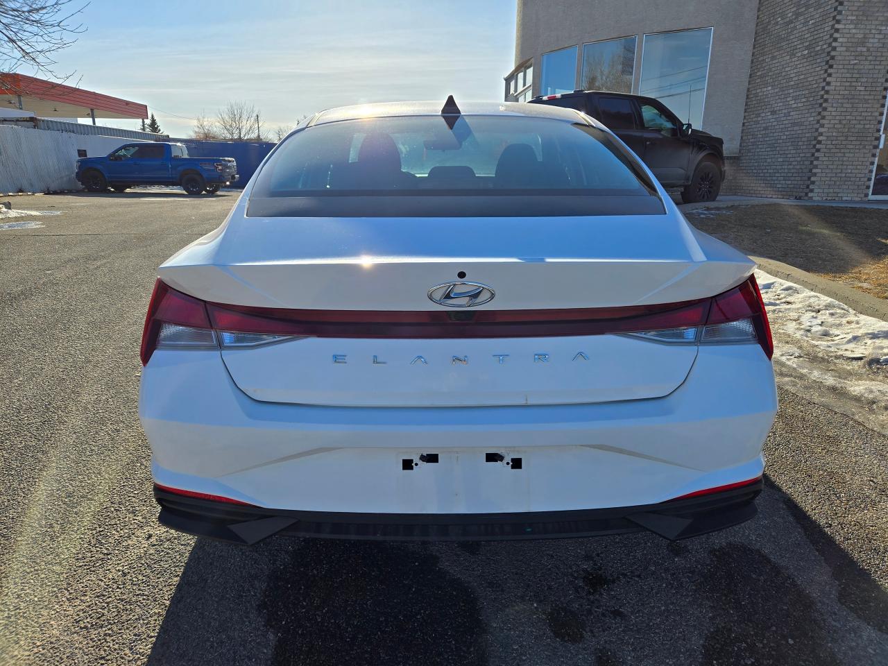2023 Hyundai Elantra Preferred IVT | ALL CREDIT ACCEPTED!! - Photo #6