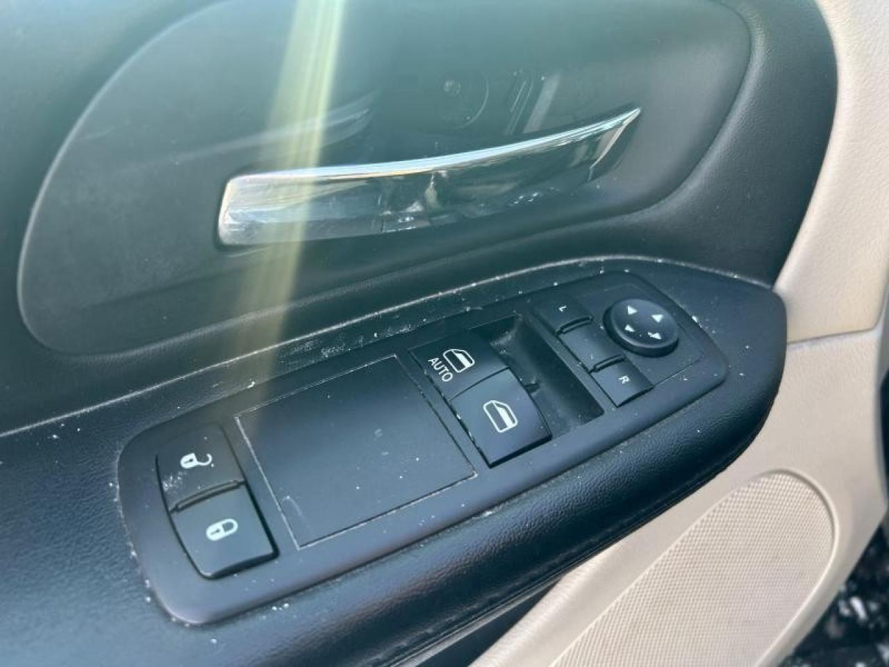 2017 Dodge Grand Caravan SE, FWD, Photo