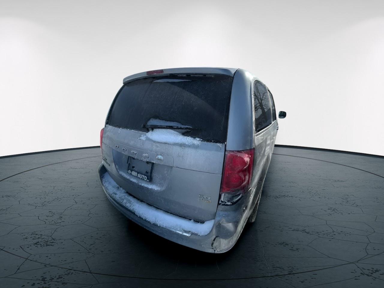 2017 Dodge Grand Caravan SE, FWD, Photo