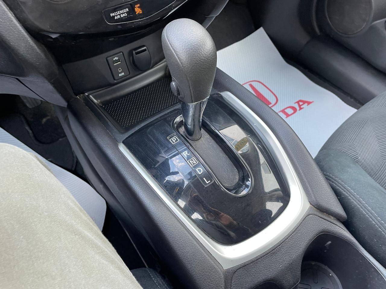 2016 Nissan Rogue S Photo