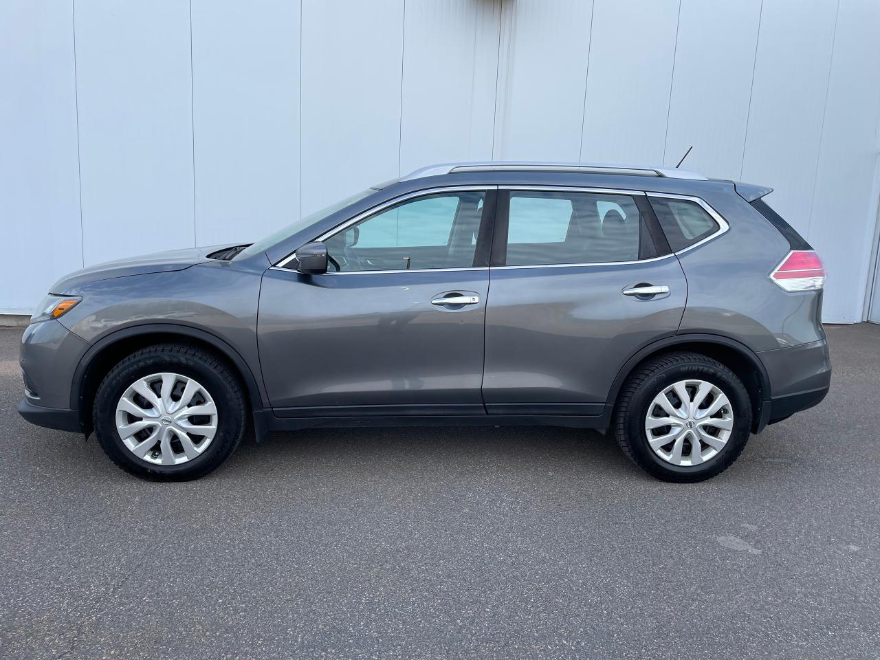 2016 Nissan Rogue S Photo