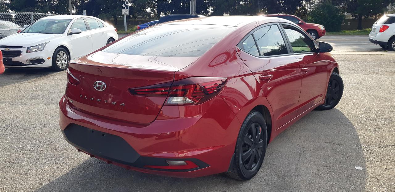 2020 Hyundai Elantra Essential - Photo #4