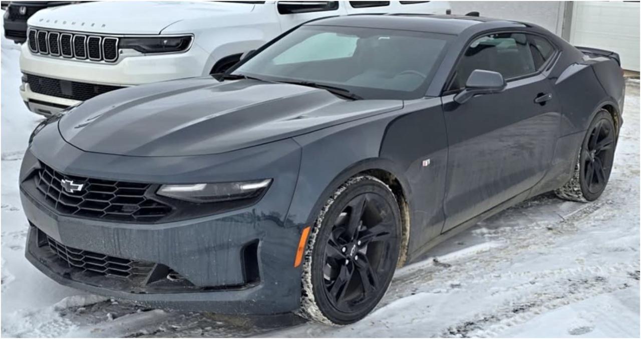 Used 2022 Chevrolet Camaro Coupé 2 portes 2LT for sale in Medicine Hat, AB