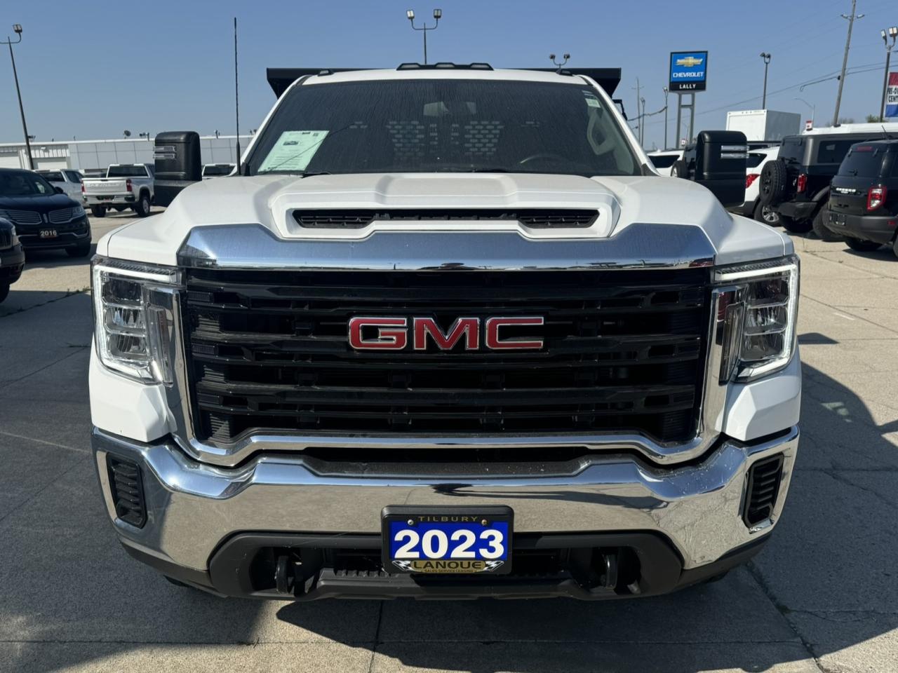 2023 GMC Sierra 3500 4WD Crew Cab 177" WB, 60" CA Photo