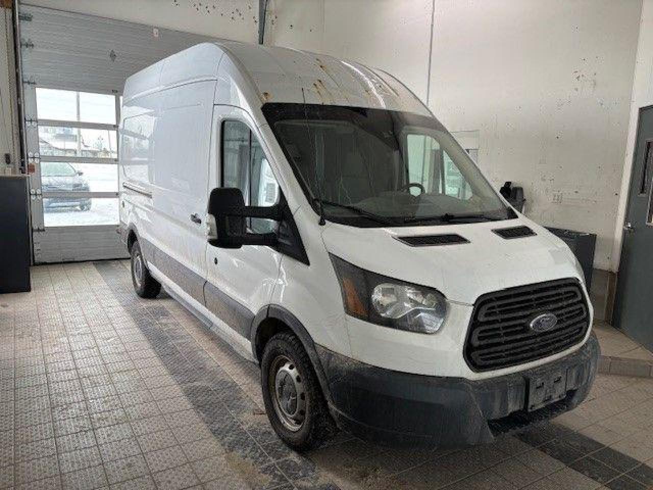 Used 2018 Ford Transit 250 High roof 148 for sale in Kincardine, ON