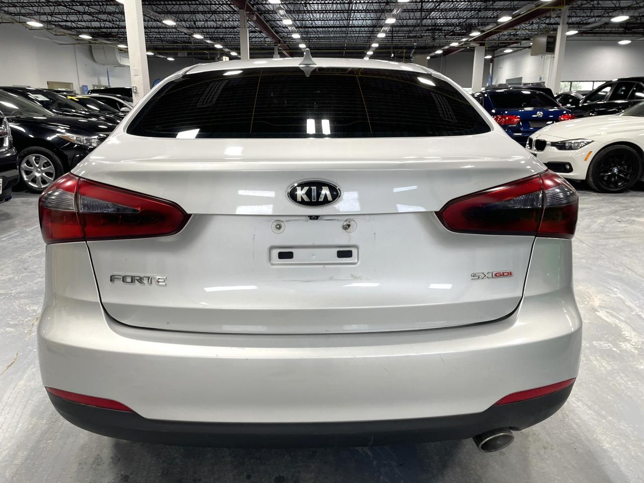 2016 Kia Forte SX Photo3