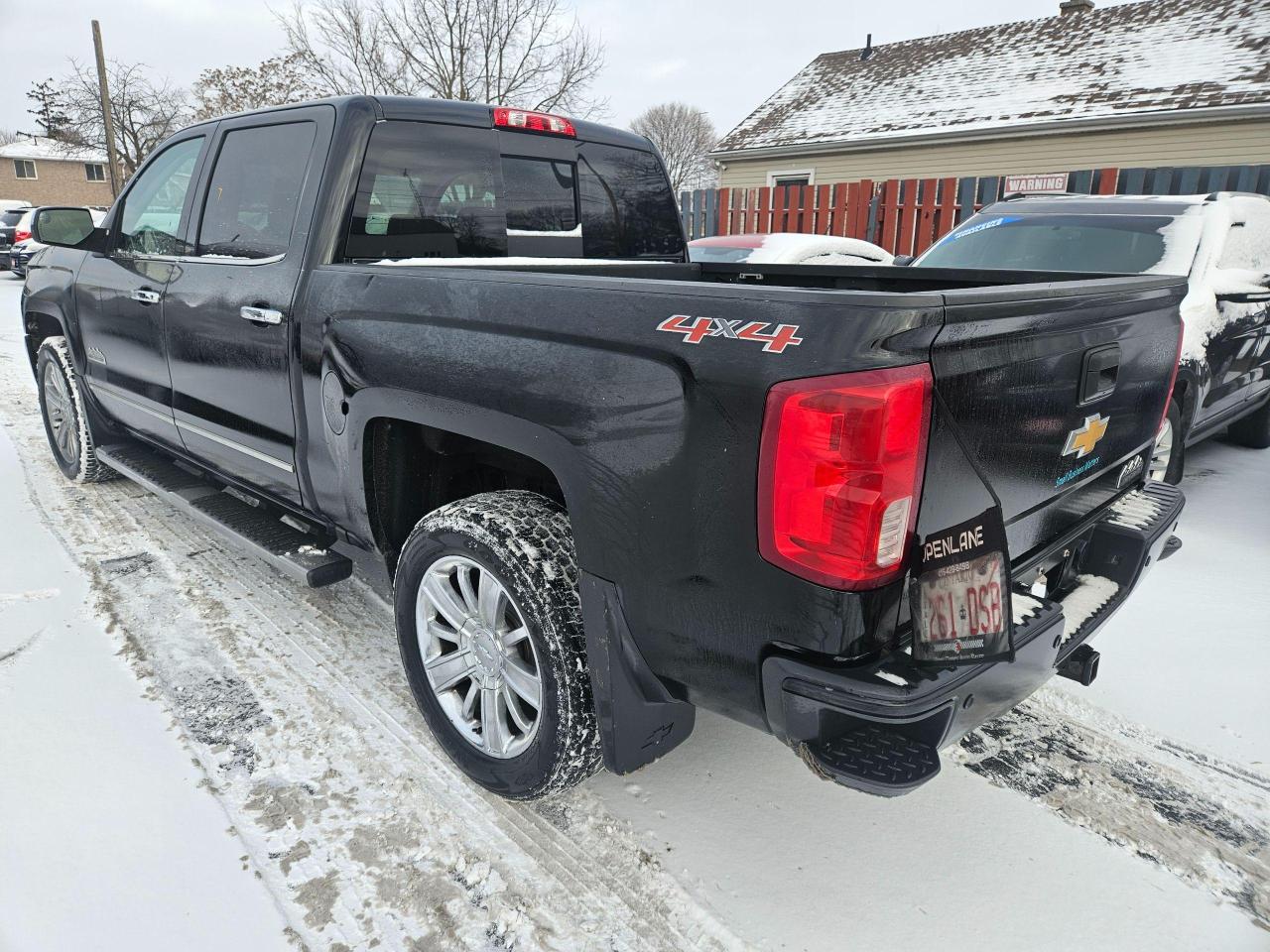 2016 Chevrolet Silverado 1500 4WD Crew Cab 143.5" High Country - Photo #5