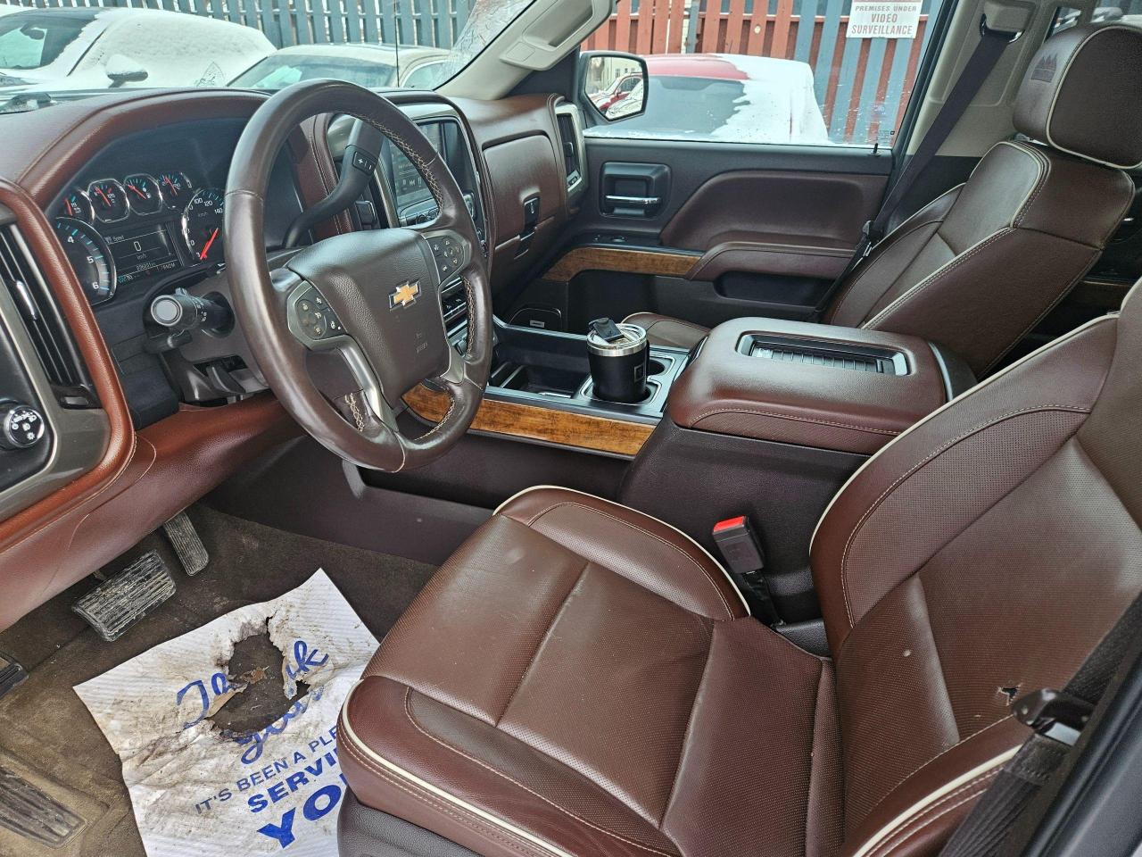 2016 Chevrolet Silverado 1500 4WD Crew Cab 143.5" High Country - Photo #10