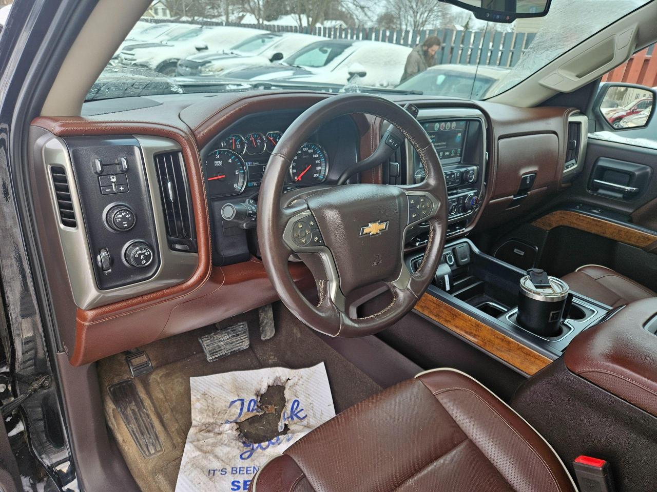 2016 Chevrolet Silverado 1500 4WD Crew Cab 143.5" High Country - Photo #12