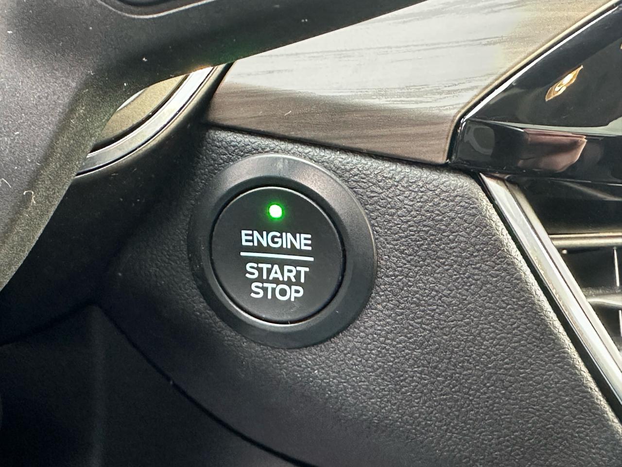 2020 Ford Escape Titanium Hybrid - Photo #19