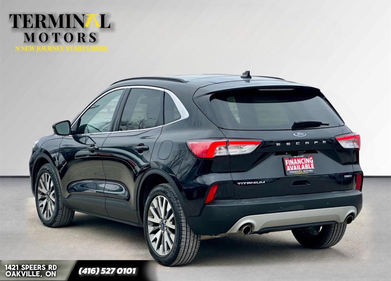 2020 Ford Escape Titanium Hybrid Photo2