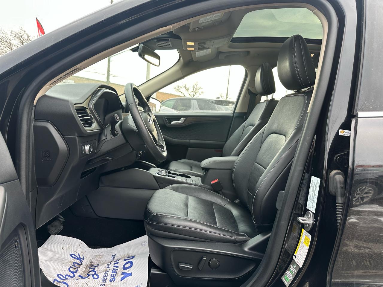 2020 Ford Escape Titanium Hybrid - Photo #9