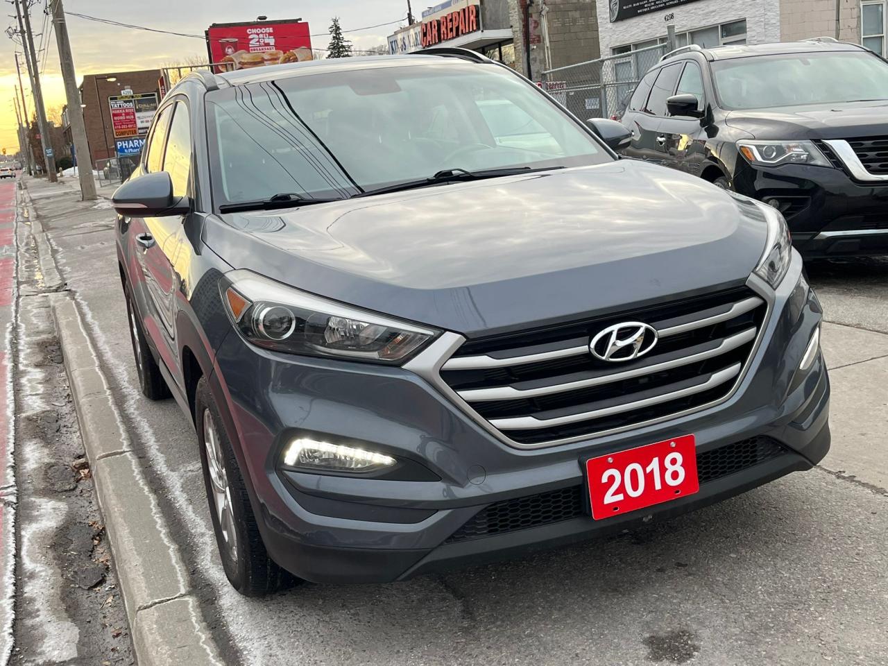 Used 2018 Hyundai Tucson SE-AWD-Leather-Sunroof-Backup Cam-Heated Seats-Bluetooth for sale in Scarborough, ON