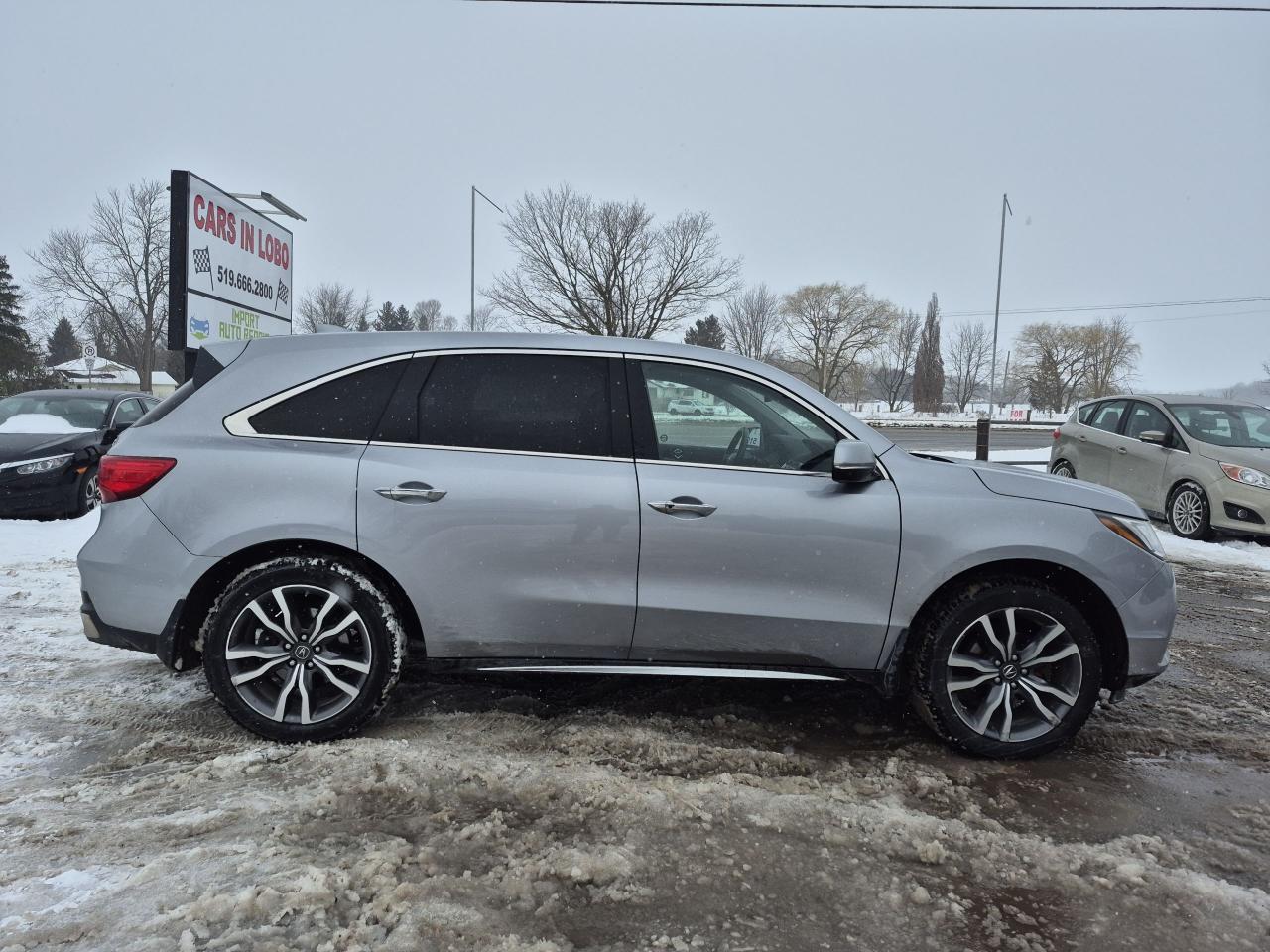 2017 Acura MDX SH-AWD NAV PKG Photo2