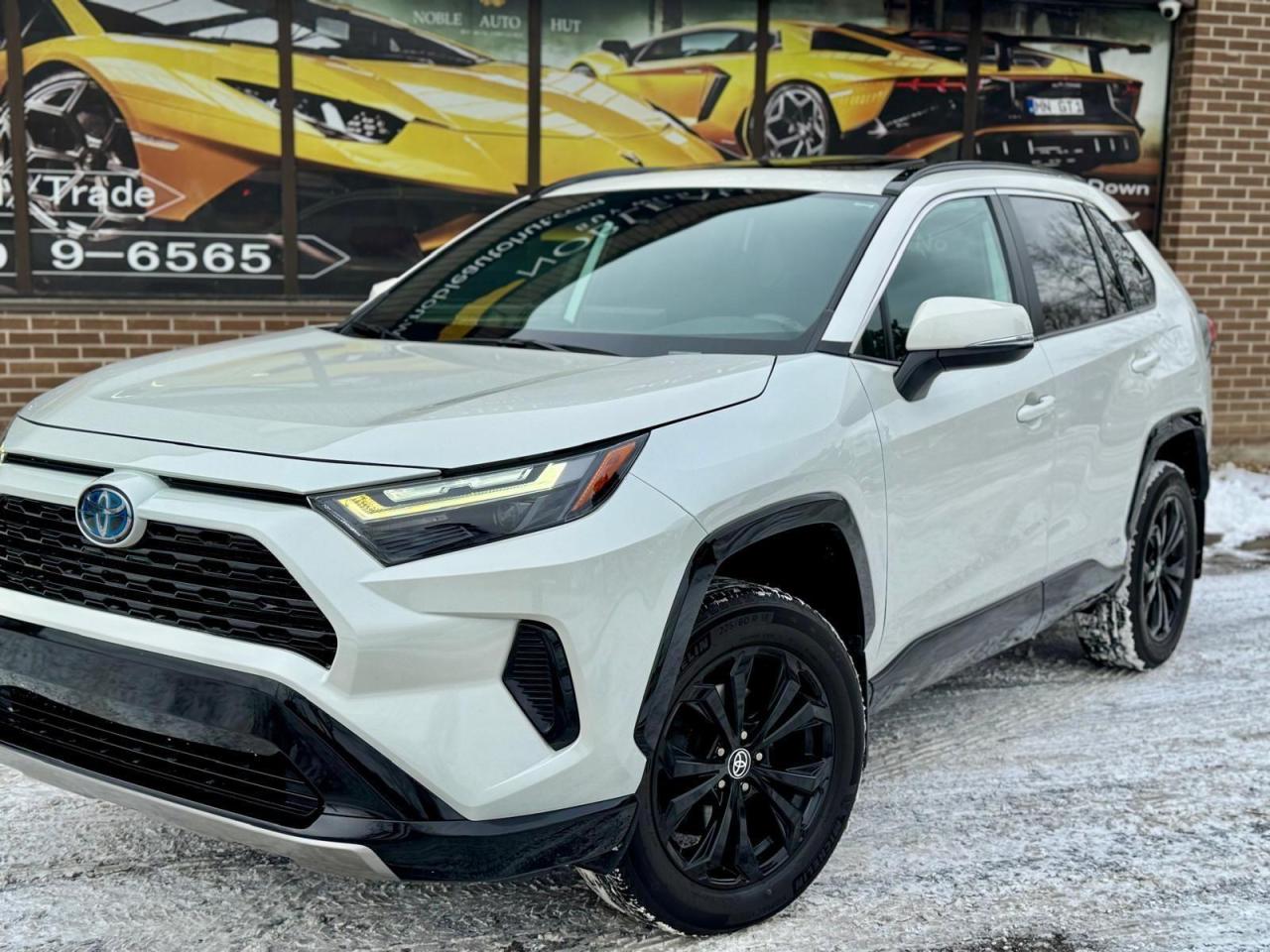2022 Toyota RAV4 SE HYBRID AWD Photo2