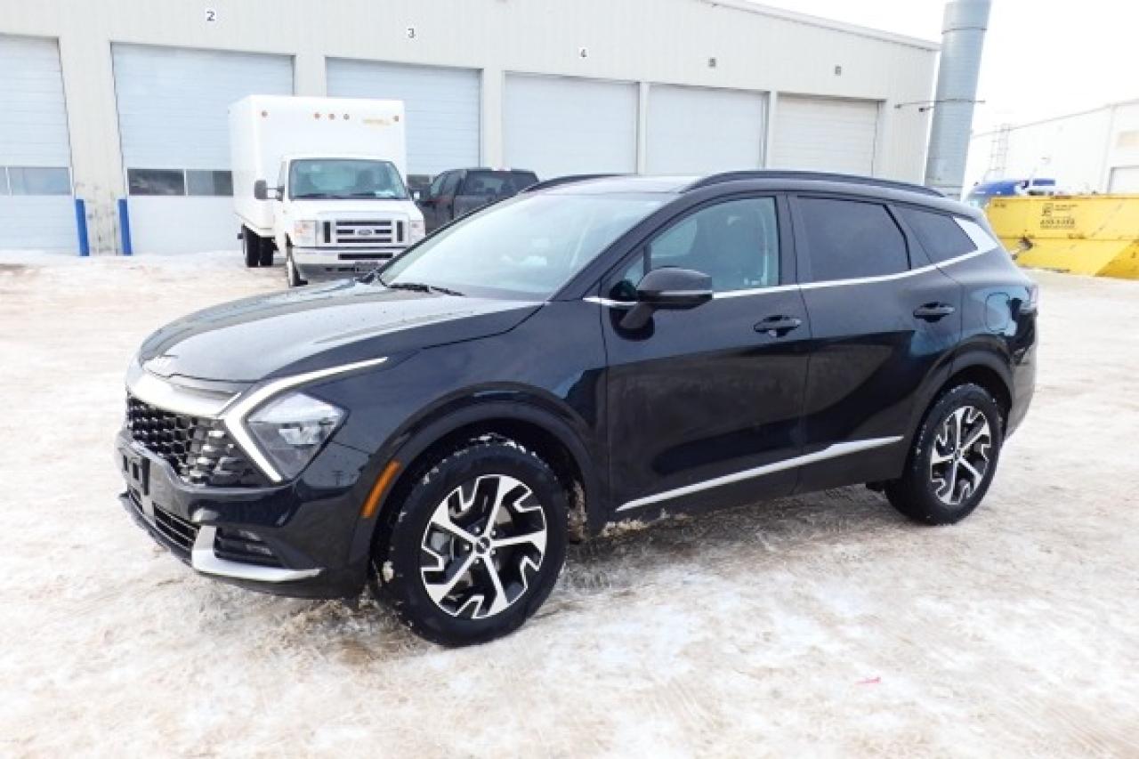 2023 Kia Sportage EX AWD w/Htd Leather, pano S/R, NAV, BUC - Photo #2