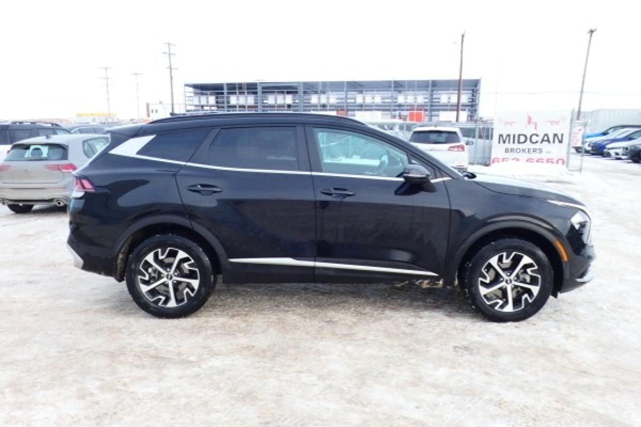 2023 Kia Sportage EX AWD w/Htd Leather, pano S/R, NAV, BUC - Photo #5