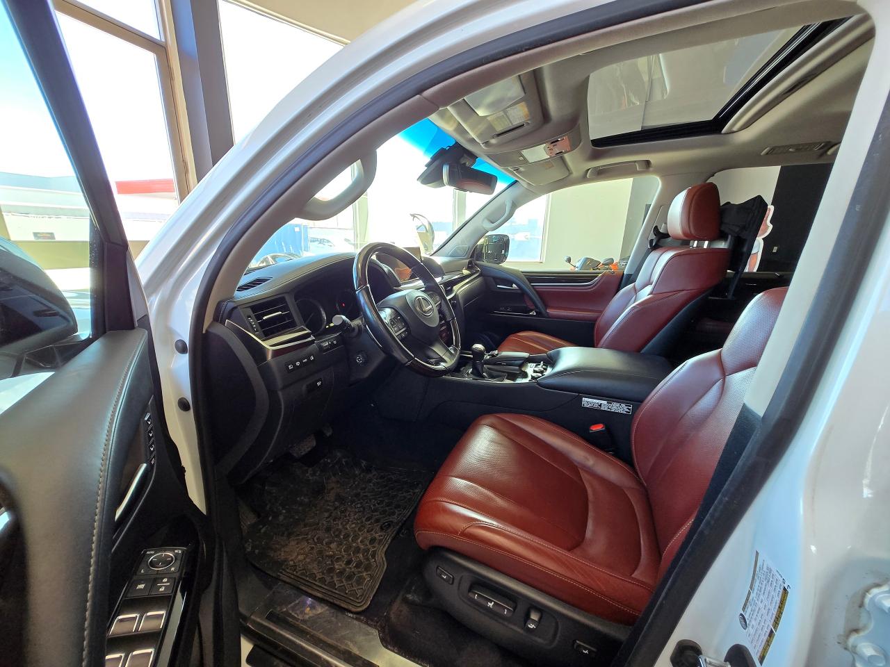 2017 Lexus LX 570 4WD Full Load | ALL CREDIT ACCEPTED!! - Photo #9