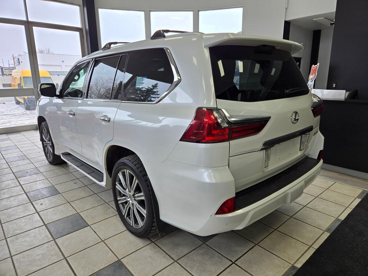 2017 Lexus LX 570 4WD Full Load | ALL CREDIT ACCEPTED!! - Photo #5