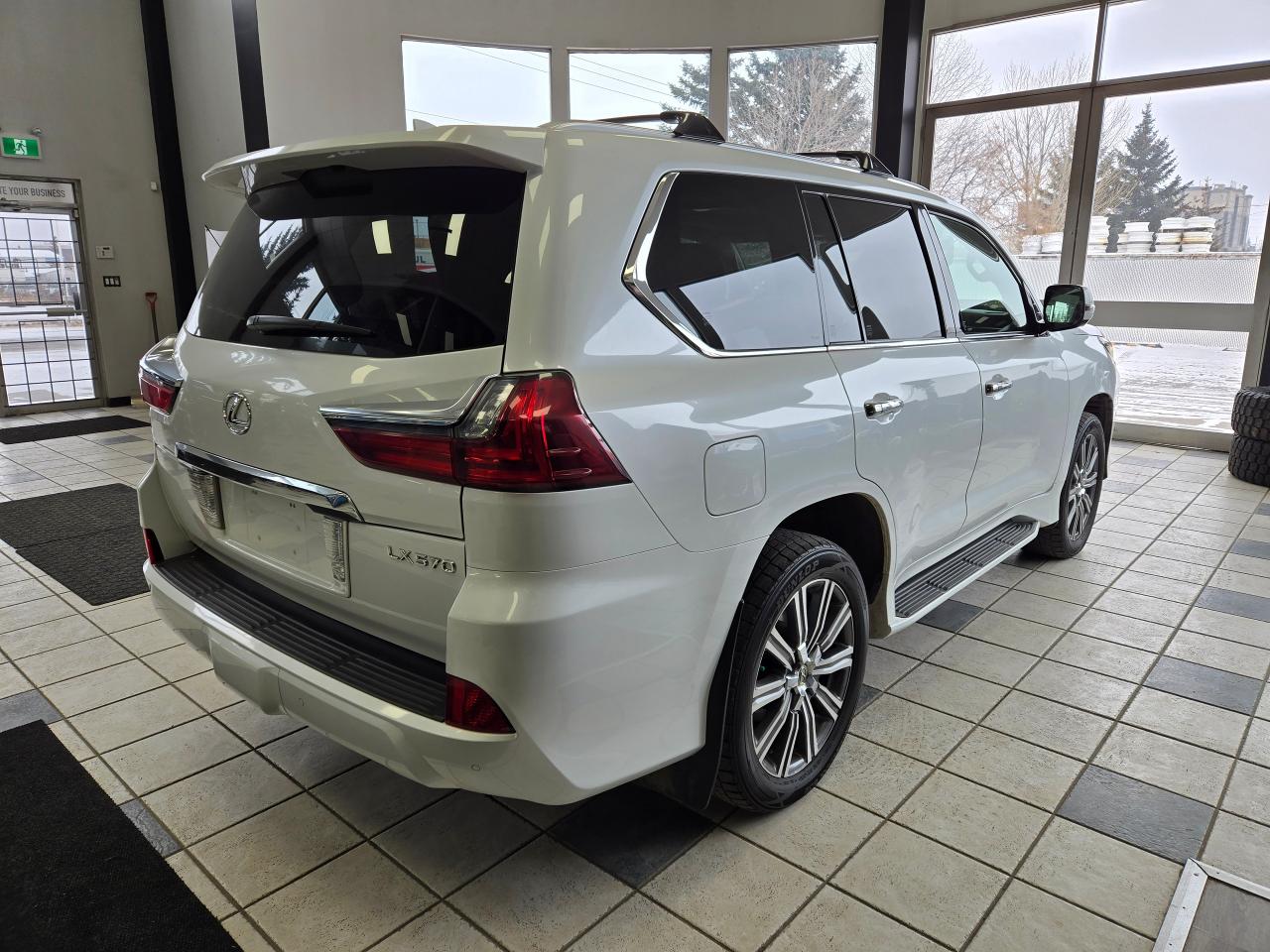 2017 Lexus LX 570 4WD Full Load | ALL CREDIT ACCEPTED!! - Photo #7
