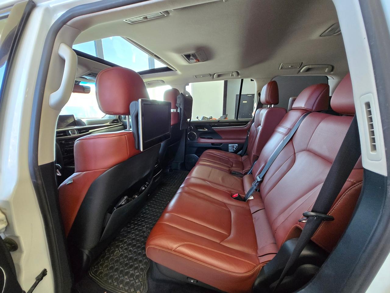 2017 Lexus LX 570 4WD Full Load | ALL CREDIT ACCEPTED!! - Photo #17