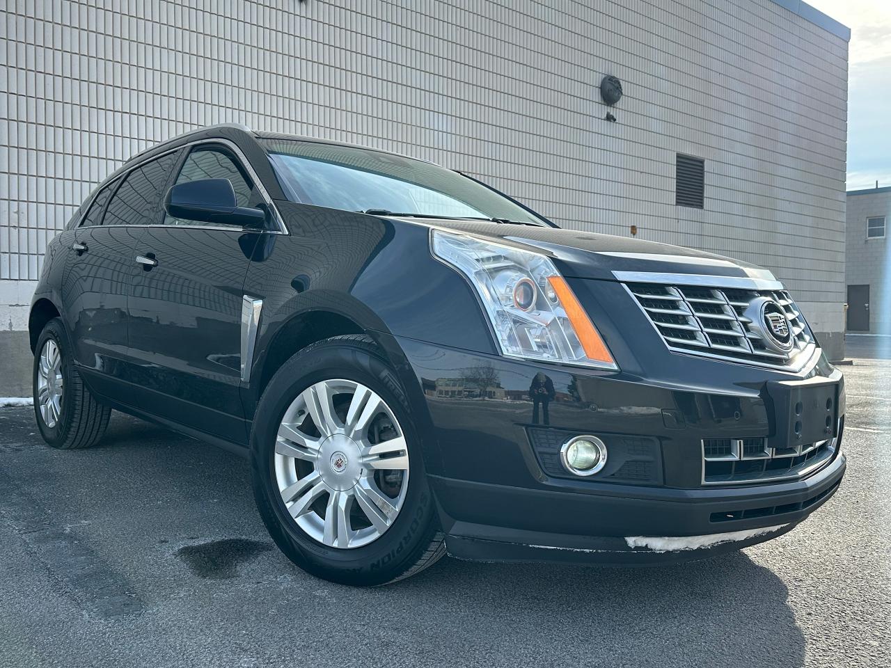 Used 2015 Cadillac SRX Luxury AWD *CARFAX CLEAN*SAFETY INCL* for sale in North York, ON