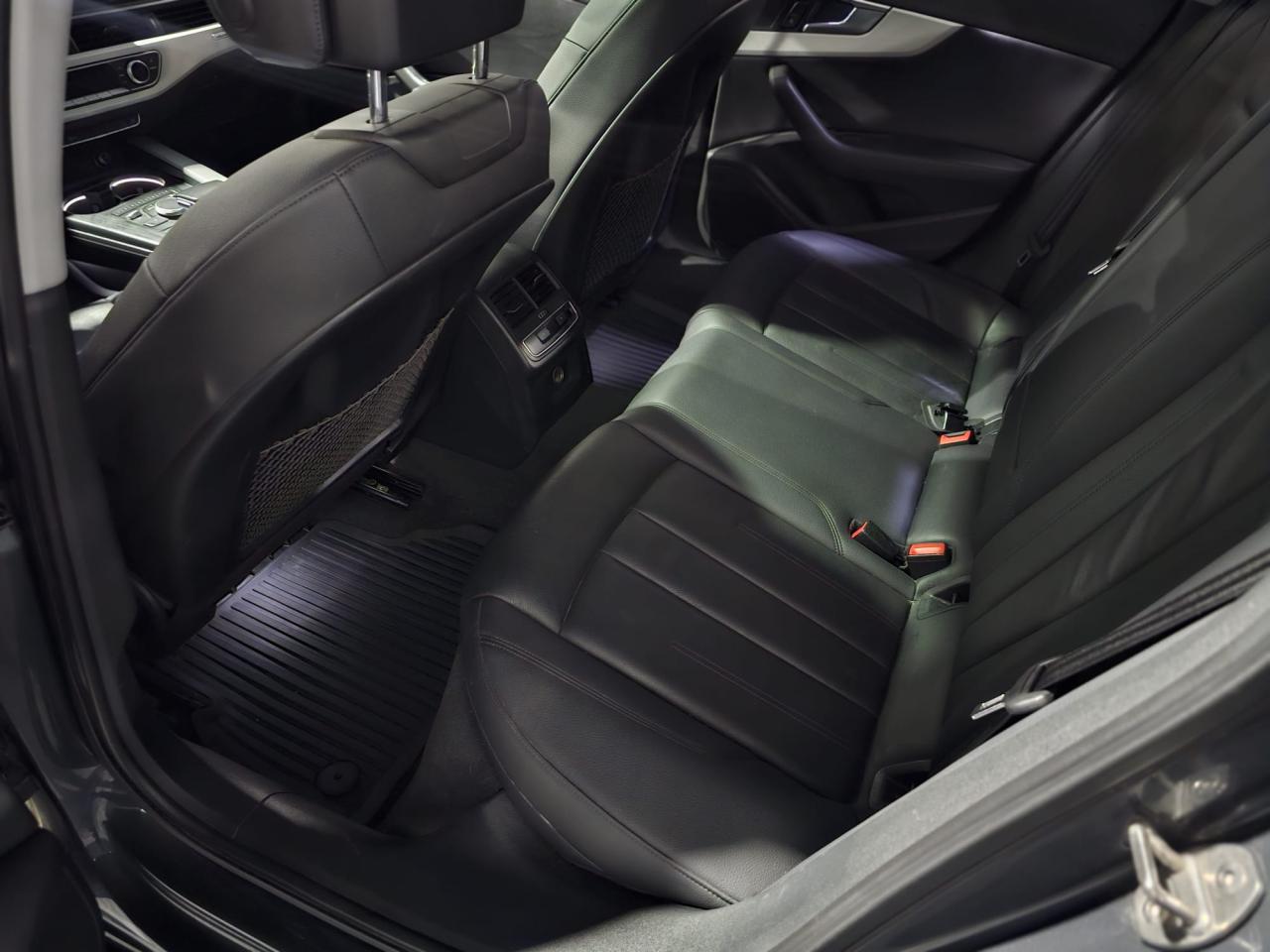 2017 Audi A4 4dr Sdn Auto Komfort quattro - Photo #16