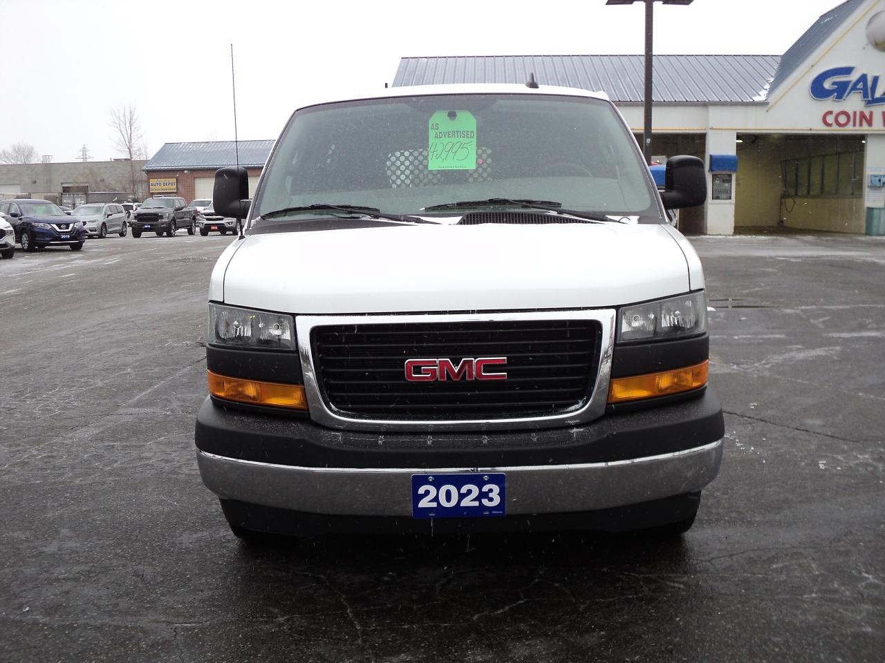 2023 GMC Savana 2500 CargoVan RWD 4.3L6cyl Gas 135"WB BackUpCam - Photo #3