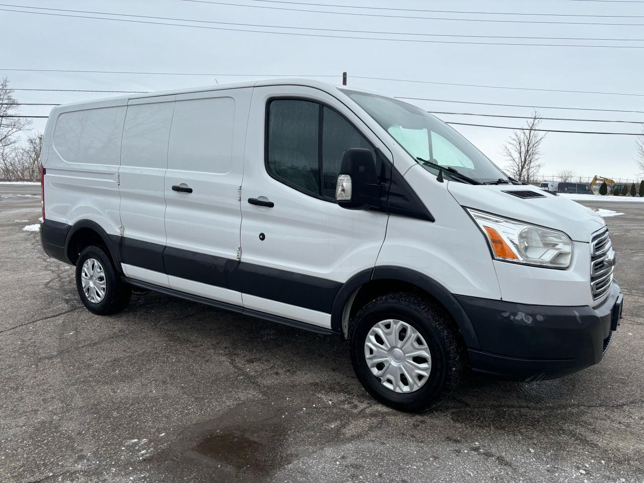 Used 2015 Ford Transit 250 XLT for sale in Brantford, ON