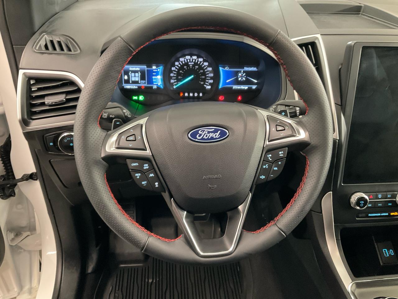 2024 Ford Edge ST Line Photo5