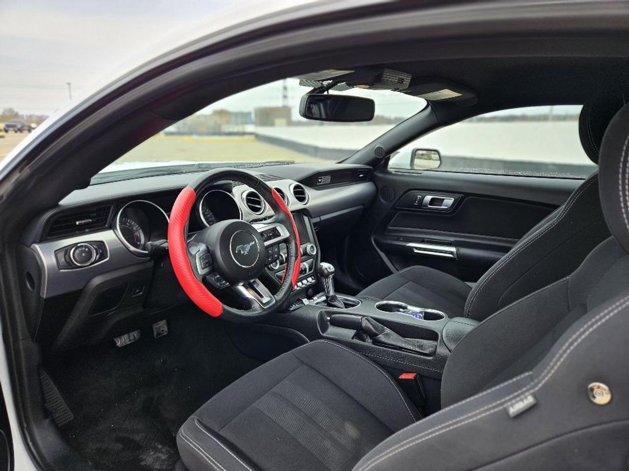 2020 Ford Mustang ECOBOOST FASTBACK-AUTOMATIC-NAVIGATION Photo