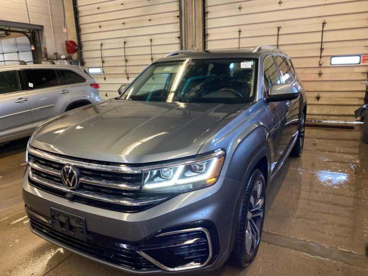 Used 2023 Volkswagen Atlas Execline 4Motion | Leather | Moonroof | Nav | Remote Start | Heated & Cooled Seats | Heated Wheel for sale in Guelph, ON