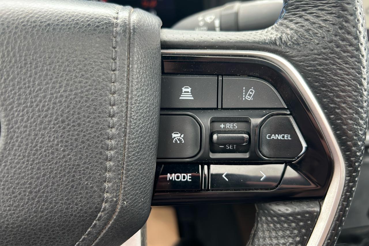 2023 Toyota Tundra CrewMax Platinum L PLAT Photo
